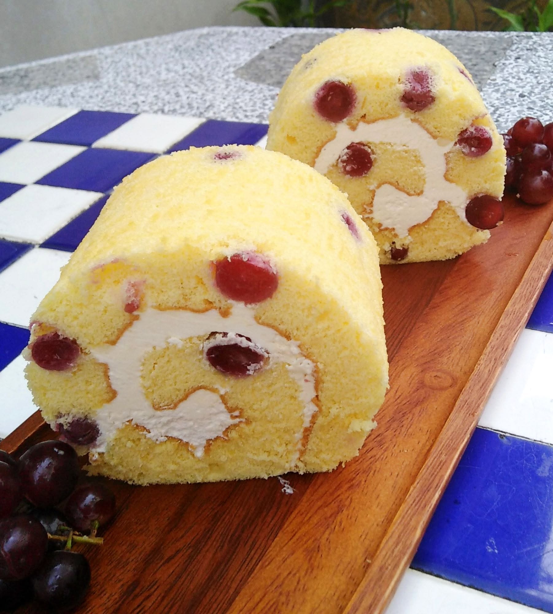 🍰✨ เค้กโรลองุ่นไร้เม็ด หอมนุ่มละมุนลิ้น อร่อยทำง่าย ใครทำก็ปัง! ✨🍇